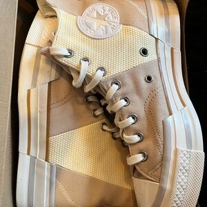 Converse Chuck 70 plus High-Tops in Beige and White